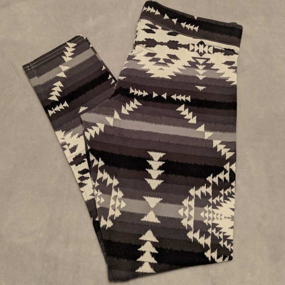 American Eagle Hi-Rise Leggings - 2 Pairs - Bundle - Picture 3 of 5